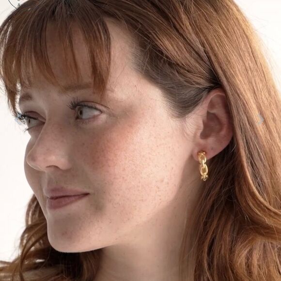 Mini Gold Hoop Earrings SUSAN SHAW - Picture 5 of 6